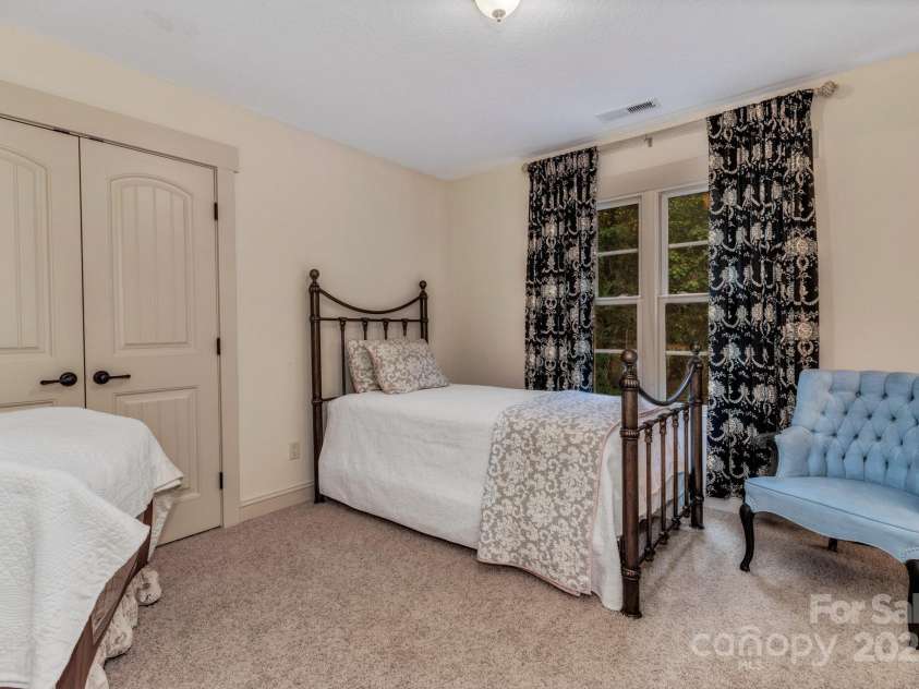 19 Angler Trail, Asheville, NC 28803.  MLS# CAR4189859, YatesRealty ID 5380. 