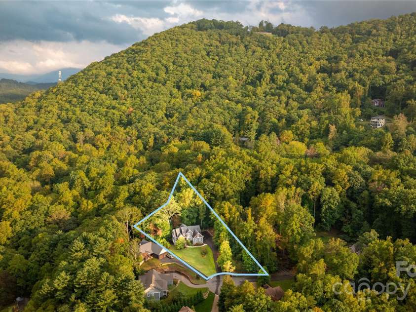 19 Angler Trail, Asheville, NC 28803.  MLS# CAR4189859, YatesRealty ID 5380. 