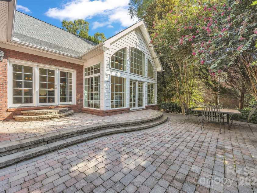 322 Glenview Drive, Salisbury, NC 28147.  MLS# CAR4303386, YatesRealty ID 5380. 