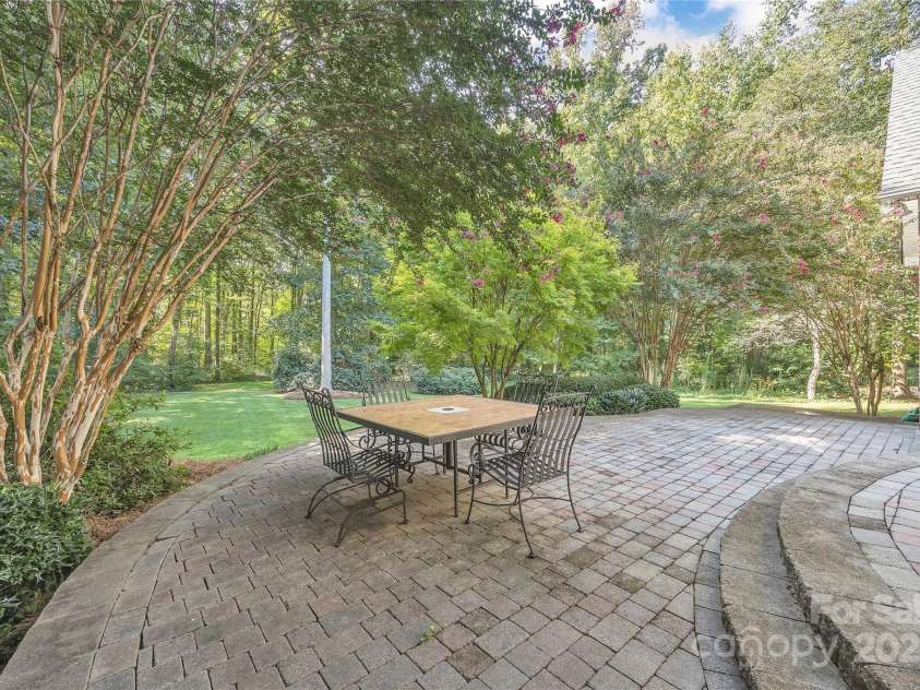 322 Glenview Drive, Salisbury, NC 28147.  MLS# CAR4303386, YatesRealty ID 5380. 