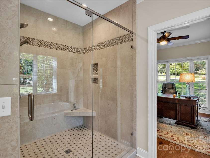 322 Glenview Drive, Salisbury, NC 28147.  MLS# CAR4303386, YatesRealty ID 5380. 