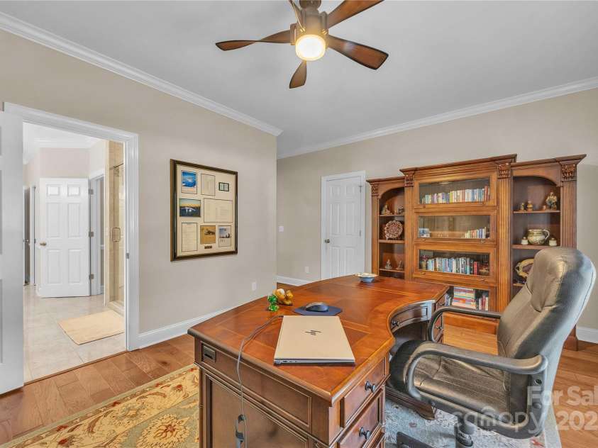 322 Glenview Drive, Salisbury, NC 28147.  MLS# CAR4303386, YatesRealty ID 5380. 