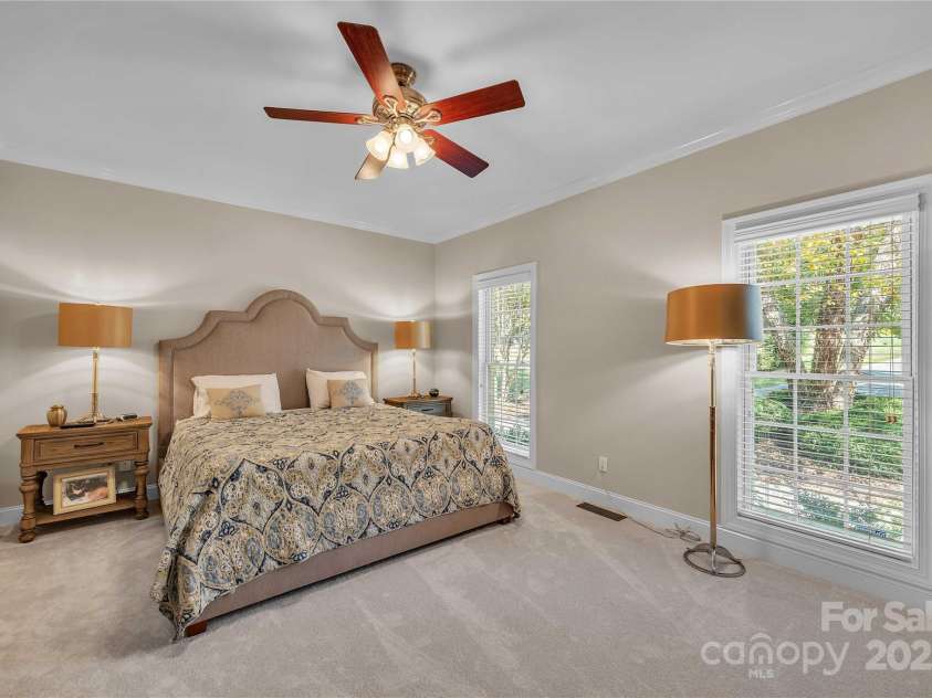 322 Glenview Drive, Salisbury, NC 28147.  MLS# CAR4303386, YatesRealty ID 5380. 