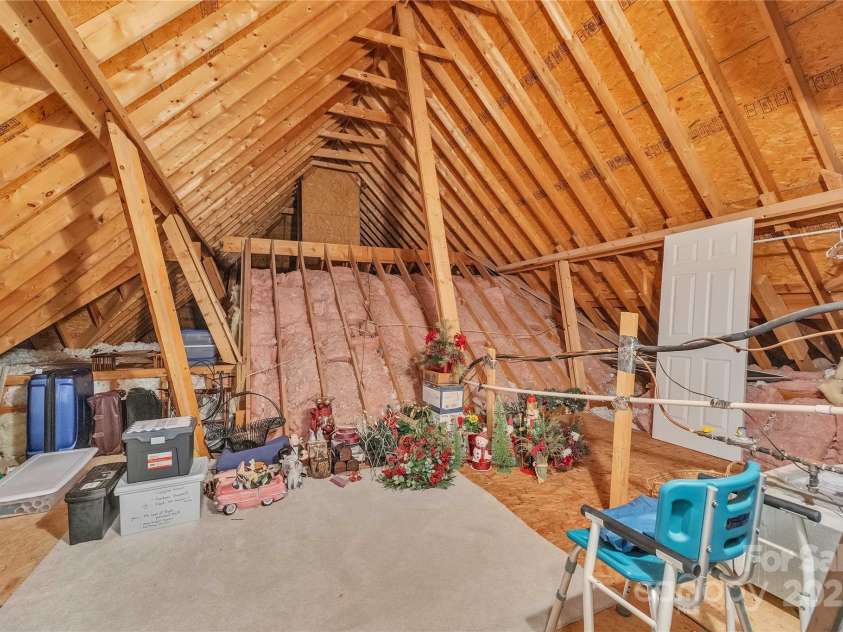 322 Glenview Drive, Salisbury, NC 28147.  MLS# CAR4303386, YatesRealty ID 5380. 