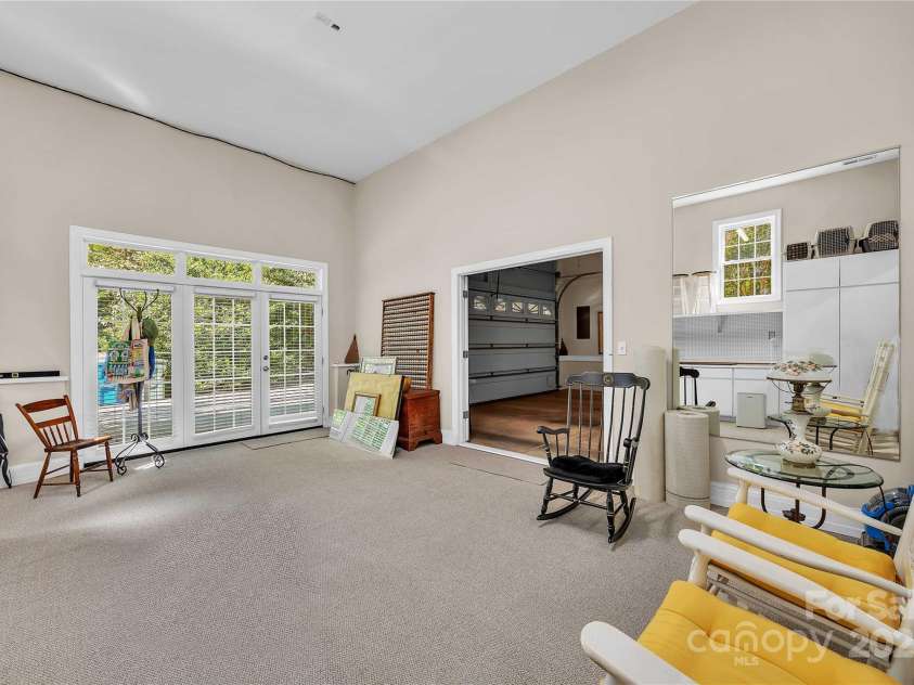322 Glenview Drive, Salisbury, NC 28147.  MLS# CAR4303386, YatesRealty ID 5380. 