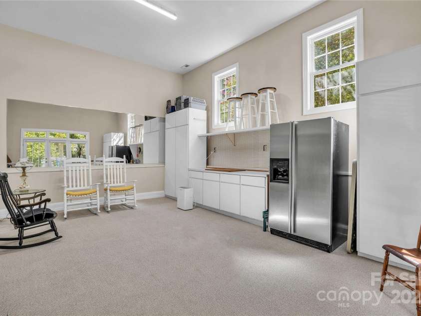 322 Glenview Drive, Salisbury, NC 28147.  MLS# CAR4303386, YatesRealty ID 5380. 