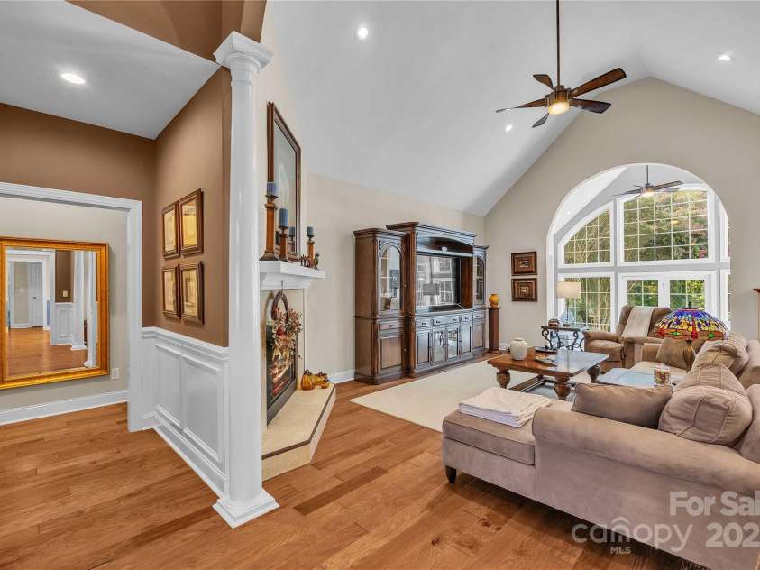 322 Glenview Drive, Salisbury, NC 28147.  MLS# CAR4303386, YatesRealty ID 5380. 