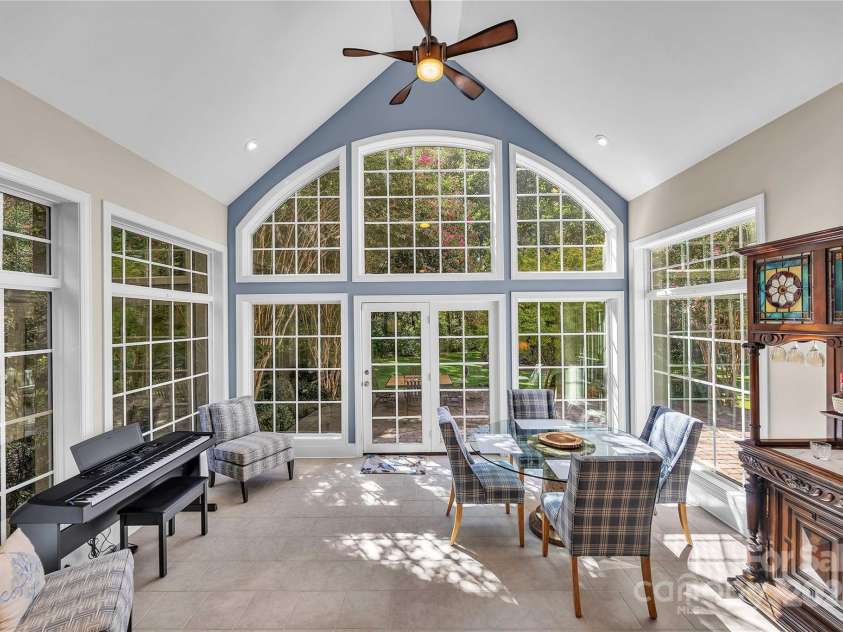 322 Glenview Drive, Salisbury, NC 28147.  MLS# CAR4303386, YatesRealty ID 5380. 