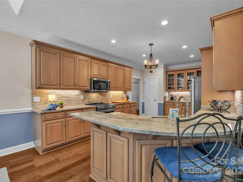 322 Glenview Drive, Salisbury, NC 28147.  MLS# CAR4303386, YatesRealty ID 5380. 
