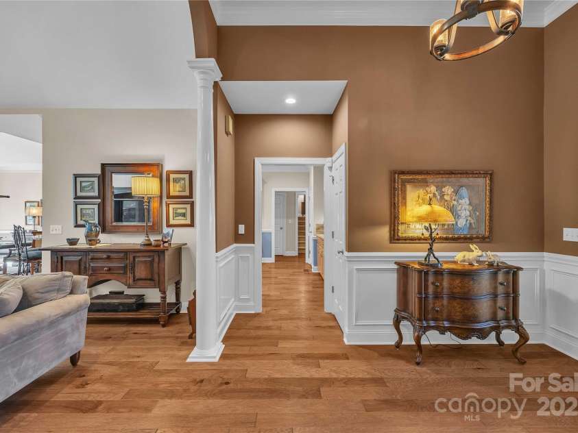 322 Glenview Drive, Salisbury, NC 28147.  MLS# CAR4303386, YatesRealty ID 5380. 