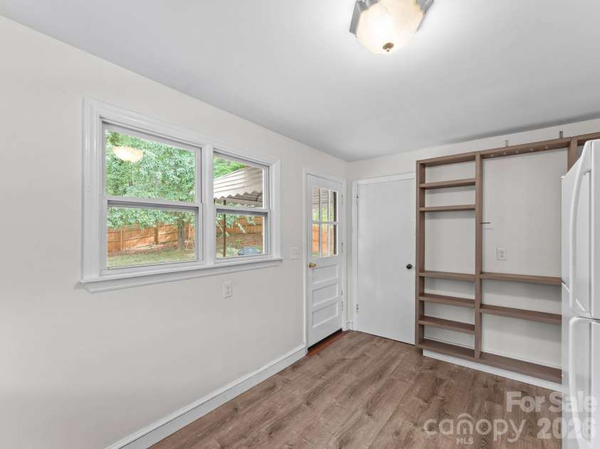 400 Monte Vista Road, Candler, NC 28715.  MLS# CAR4424409, YatesRealty ID 53800. 