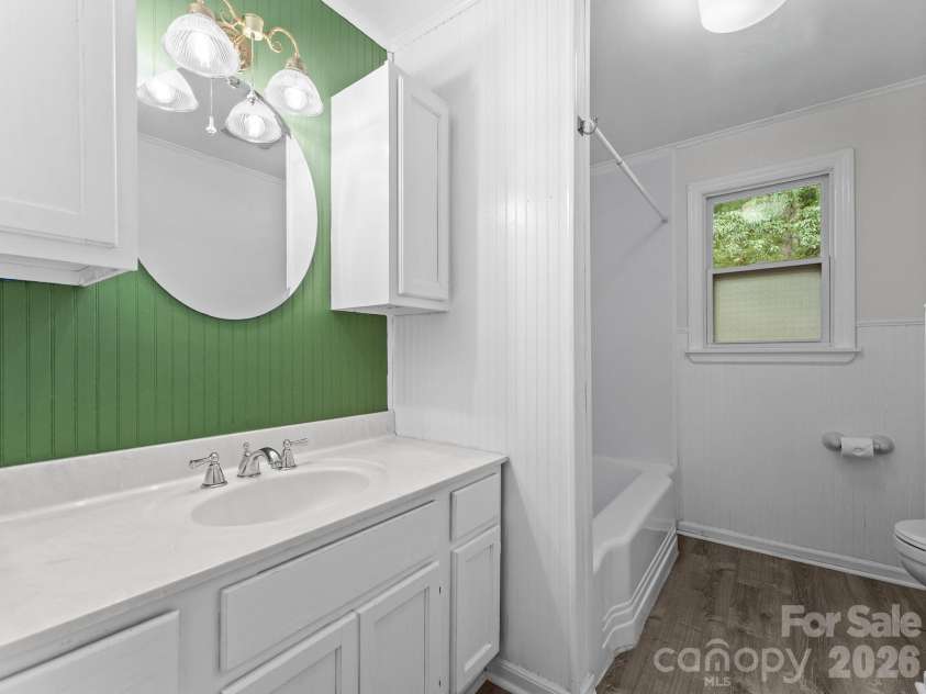 400 Monte Vista Road, Candler, NC 28715.  MLS# CAR4424409, YatesRealty ID 53800. 