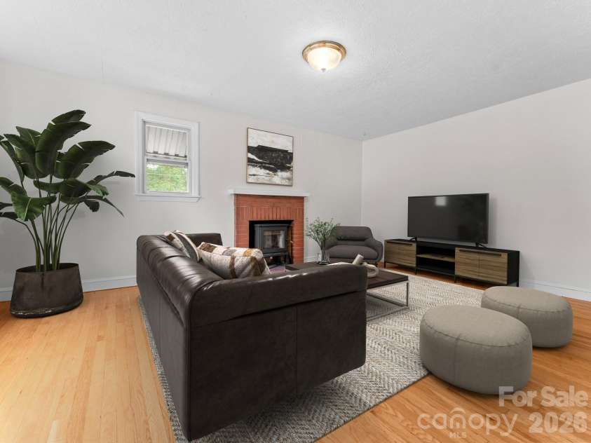400 Monte Vista Road, Candler, NC 28715.  MLS# CAR4424409, YatesRealty ID 53800. Virtually staged