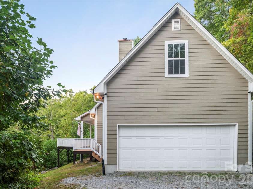 265 Raven Top Drive, Penrose, NC 28766.  MLS# CAR4416645, YatesRealty ID 53801. 