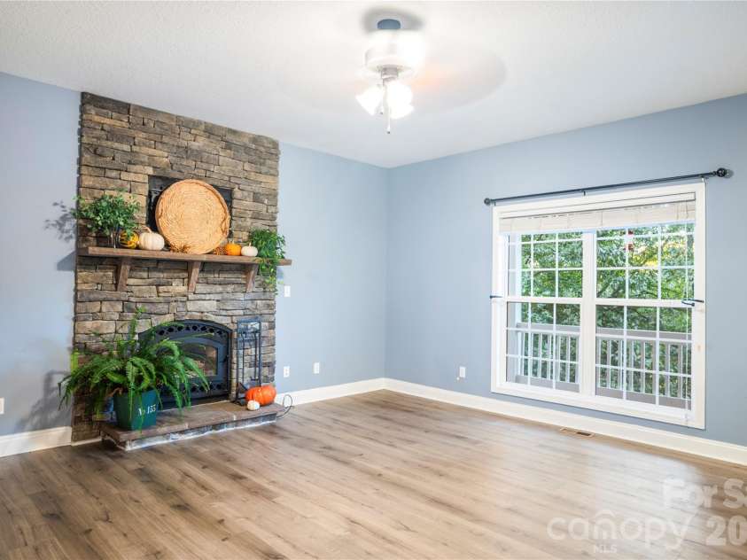 265 Raven Top Drive, Penrose, NC 28766.  MLS# CAR4416645, YatesRealty ID 53801. 