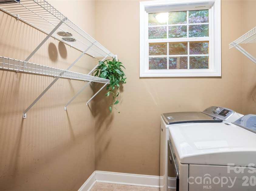 265 Raven Top Drive, Penrose, NC 28766.  MLS# CAR4416645, YatesRealty ID 53801. 
