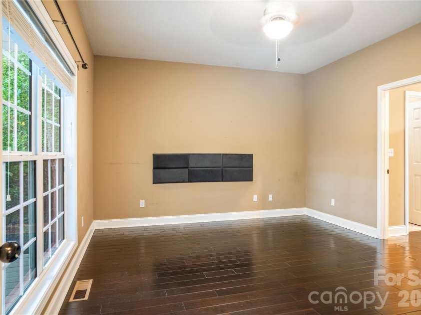 265 Raven Top Drive, Penrose, NC 28766.  MLS# CAR4416645, YatesRealty ID 53801. 