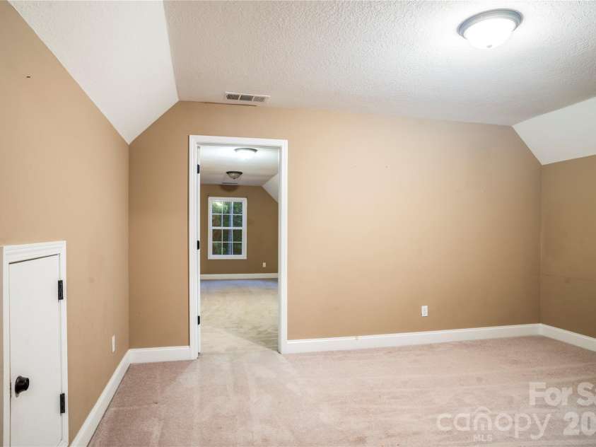 265 Raven Top Drive, Penrose, NC 28766.  MLS# CAR4416645, YatesRealty ID 53801. 