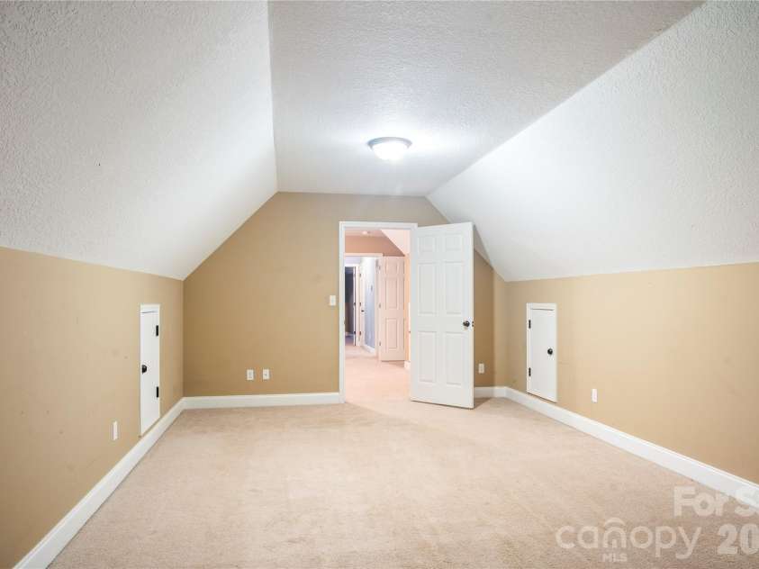 265 Raven Top Drive, Penrose, NC 28766.  MLS# CAR4416645, YatesRealty ID 53801. 