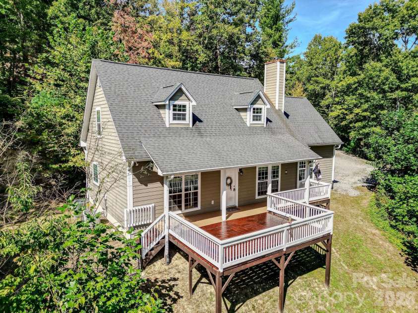 265 Raven Top Drive, Penrose, NC 28766.  MLS# CAR4416645, YatesRealty ID 53801. 