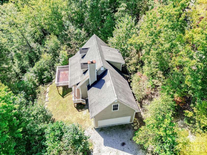 265 Raven Top Drive, Penrose, NC 28766.  MLS# CAR4416645, YatesRealty ID 53801. 