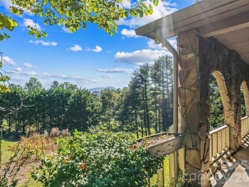 75 Bluebird Lane, Waynesville, NC 28785.  MLS# CAR4426045, YatesRealty ID 53803. 