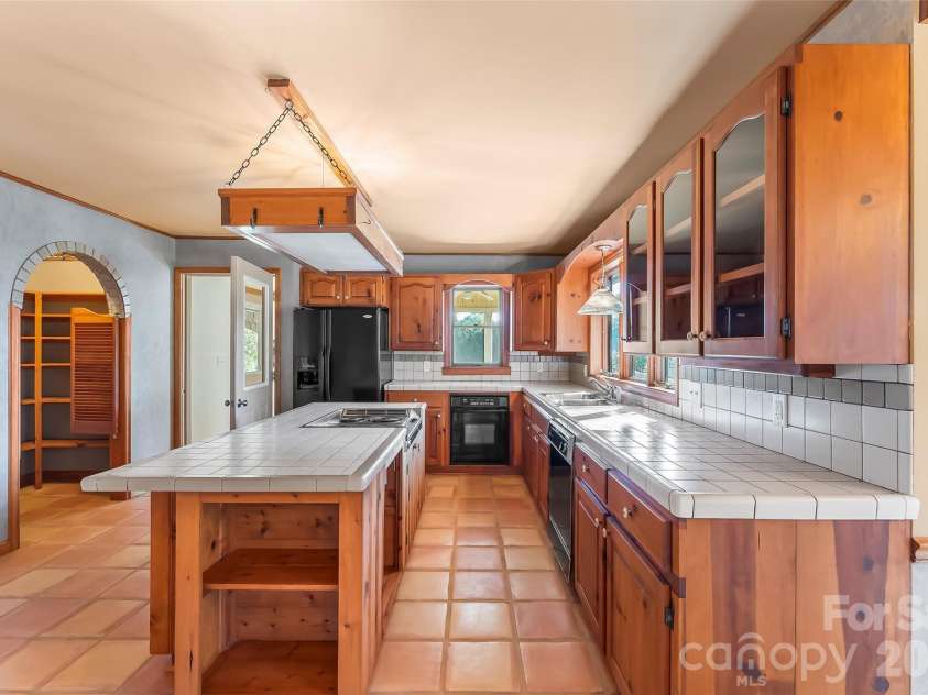 75 Bluebird Lane, Waynesville, NC 28785.  MLS# CAR4426045, YatesRealty ID 53803. 