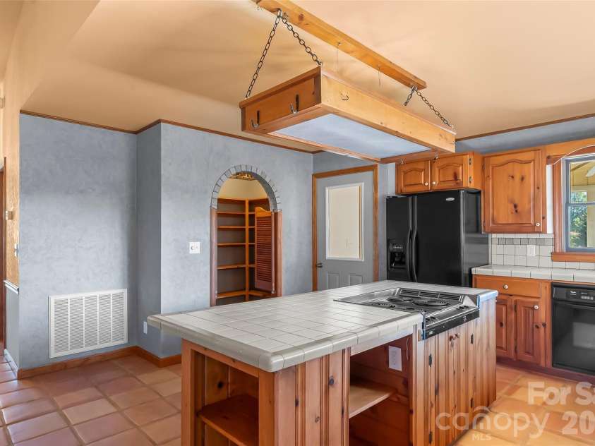 75 Bluebird Lane, Waynesville, NC 28785.  MLS# CAR4426045, YatesRealty ID 53803. 