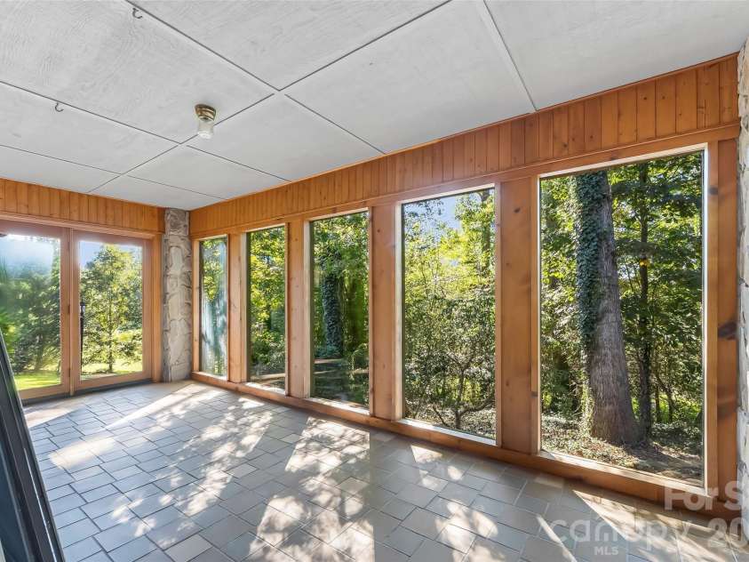 75 Bluebird Lane, Waynesville, NC 28785.  MLS# CAR4426045, YatesRealty ID 53803. 