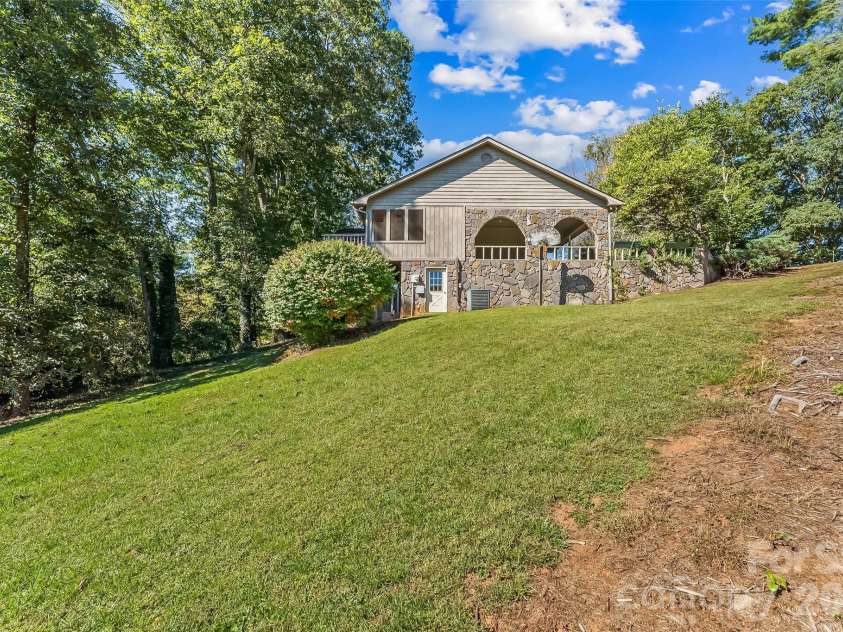 75 Bluebird Lane, Waynesville, NC 28785.  MLS# CAR4426045, YatesRealty ID 53803. 