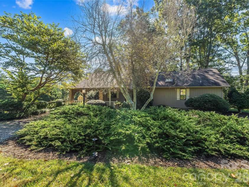 75 Bluebird Lane, Waynesville, NC 28785.  MLS# CAR4426045, YatesRealty ID 53803. 