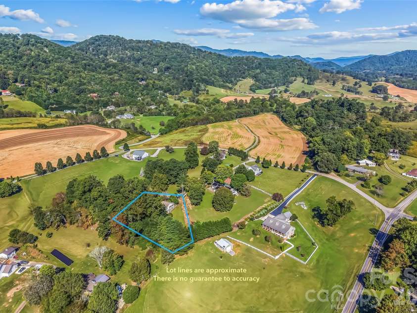 75 Bluebird Lane, Waynesville, NC 28785.  MLS# CAR4426045, YatesRealty ID 53803. 