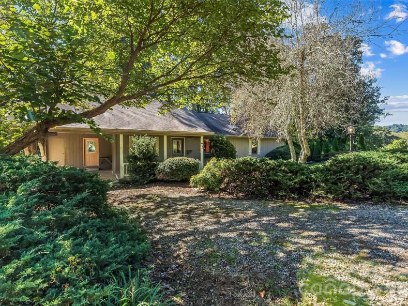 75 Bluebird Lane, Waynesville, NC 28785.  MLS# CAR4426045, YatesRealty ID 53803. 