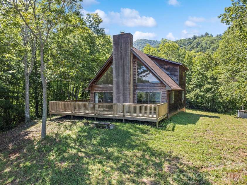 10435 White Oak Road, Waynesville, NC 28785.  MLS# CAR4429954, YatesRealty ID 53804. 