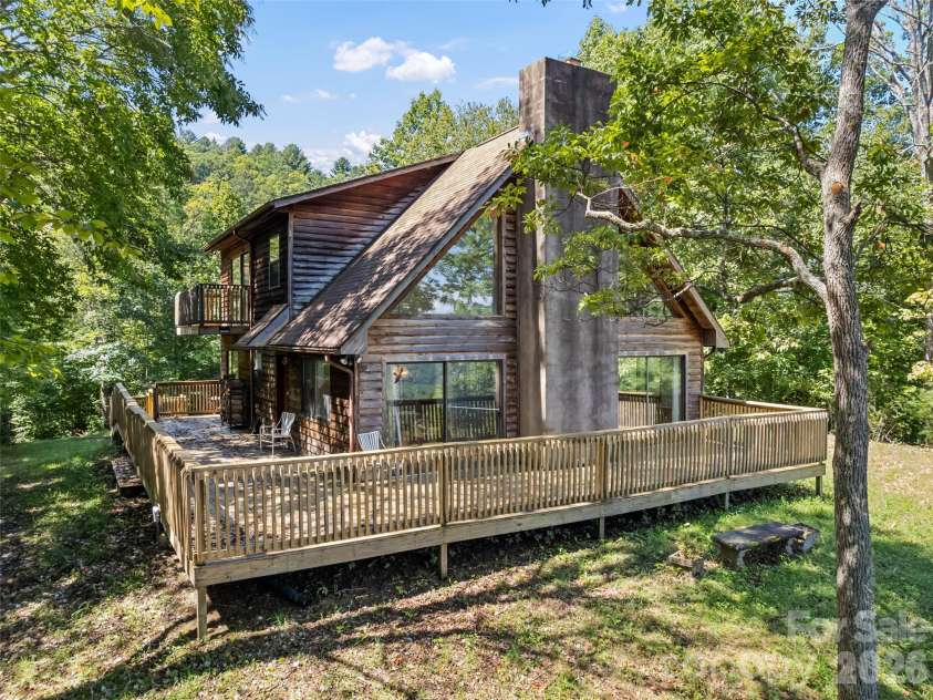10435 White Oak Road, Waynesville, NC 28785.  MLS# CAR4429954, YatesRealty ID 53804. 