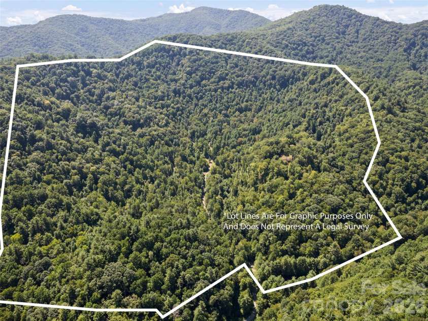10435 White Oak Road, Waynesville, NC 28785.  MLS# CAR4429954, YatesRealty ID 53804. 