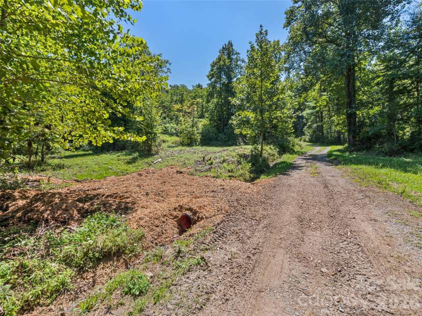 10435 White Oak Road, Waynesville, NC 28785.  MLS# CAR4429954, YatesRealty ID 53804. 