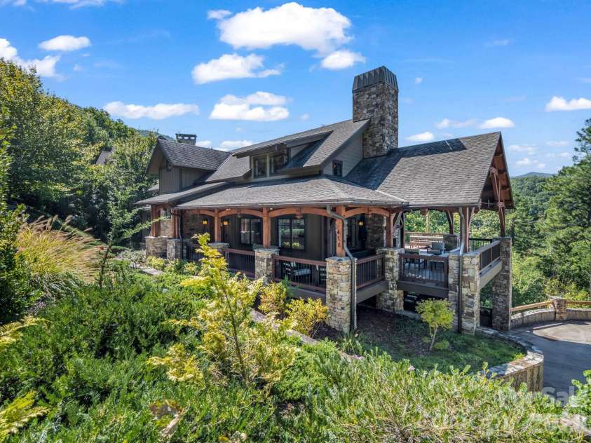 140 Settings Boulevard, Black Mountain, NC 28711.  MLS# CAR4427841, YatesRealty ID 53805. 