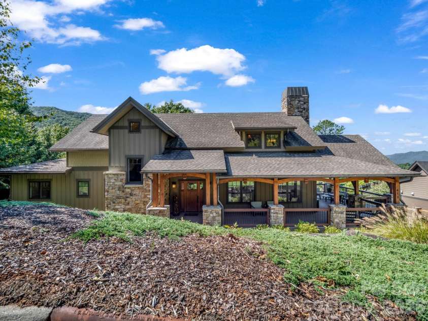 140 Settings Boulevard, Black Mountain, NC 28711.  MLS# CAR4427841, YatesRealty ID 53805. 