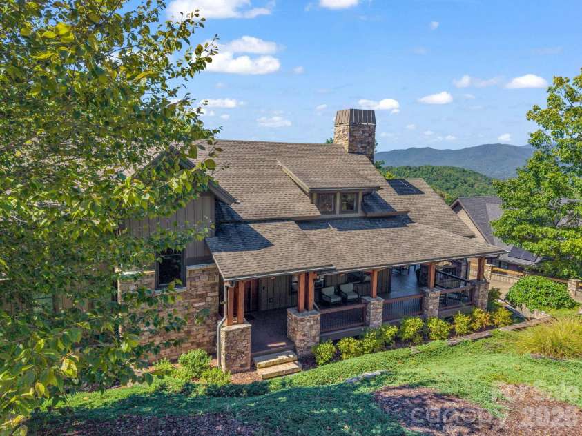 140 Settings Boulevard, Black Mountain, NC 28711.  MLS# CAR4427841, YatesRealty ID 53805. 