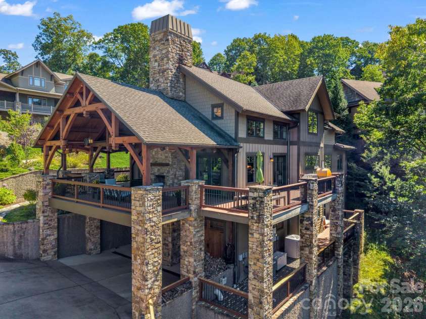 140 Settings Boulevard, Black Mountain, NC 28711.  MLS# CAR4427841, YatesRealty ID 53805. 