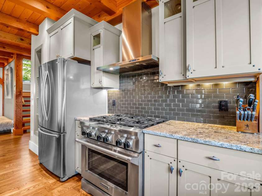 140 Settings Boulevard, Black Mountain, NC 28711.  MLS# CAR4427841, YatesRealty ID 53805. 