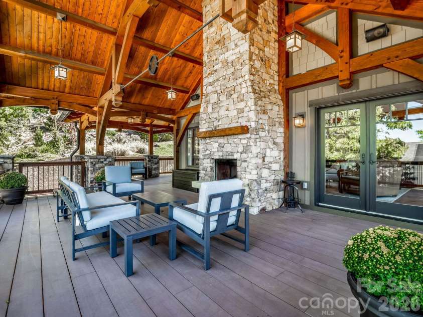140 Settings Boulevard, Black Mountain, NC 28711.  MLS# CAR4427841, YatesRealty ID 53805. 