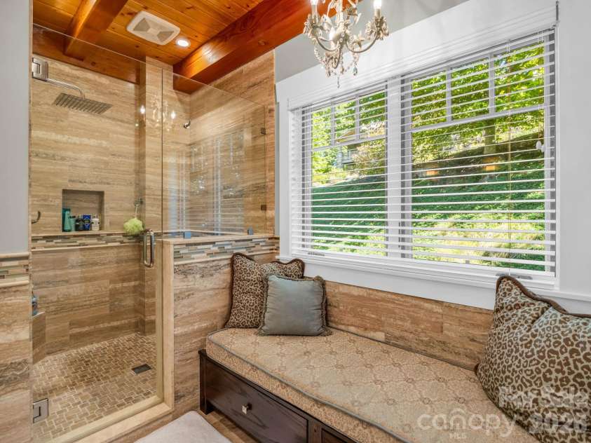 140 Settings Boulevard, Black Mountain, NC 28711.  MLS# CAR4427841, YatesRealty ID 53805. 