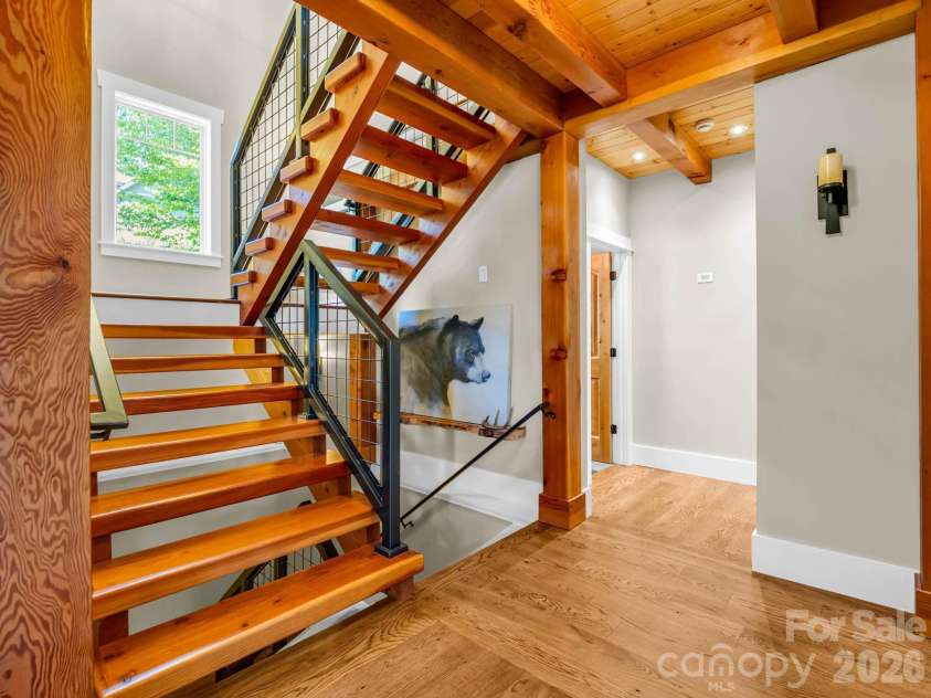 140 Settings Boulevard, Black Mountain, NC 28711.  MLS# CAR4427841, YatesRealty ID 53805. 