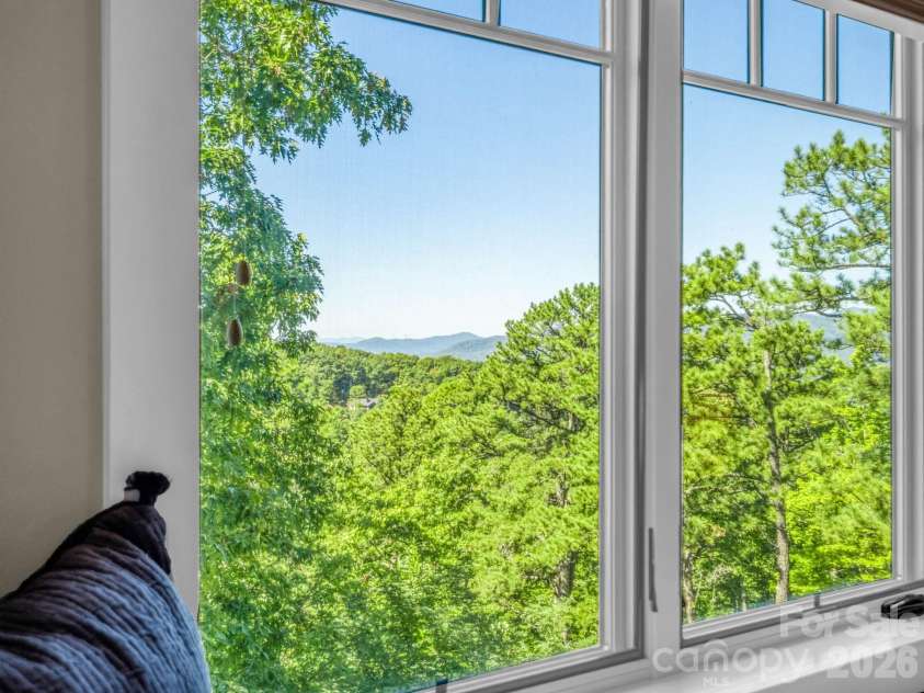 140 Settings Boulevard, Black Mountain, NC 28711.  MLS# CAR4427841, YatesRealty ID 53805. 