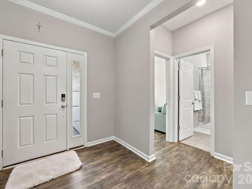 302 Samuel Street, Matthews, NC 28104.  MLS# CAR4428975, YatesRealty ID 53806. 