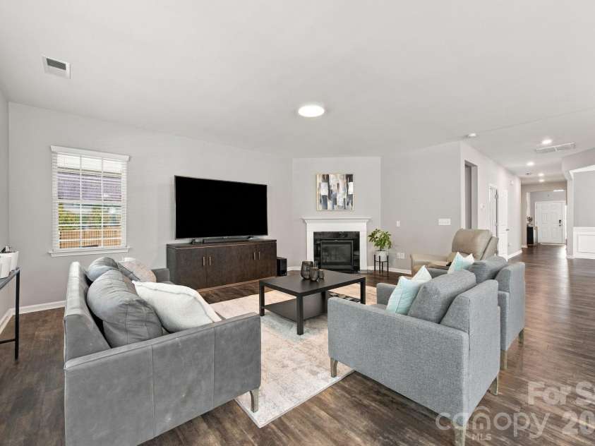 302 Samuel Street, Matthews, NC 28104.  MLS# CAR4428975, YatesRealty ID 53806. 