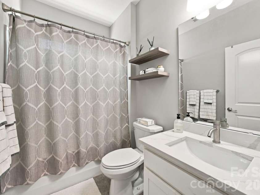 302 Samuel Street, Matthews, NC 28104.  MLS# CAR4428975, YatesRealty ID 53806. 