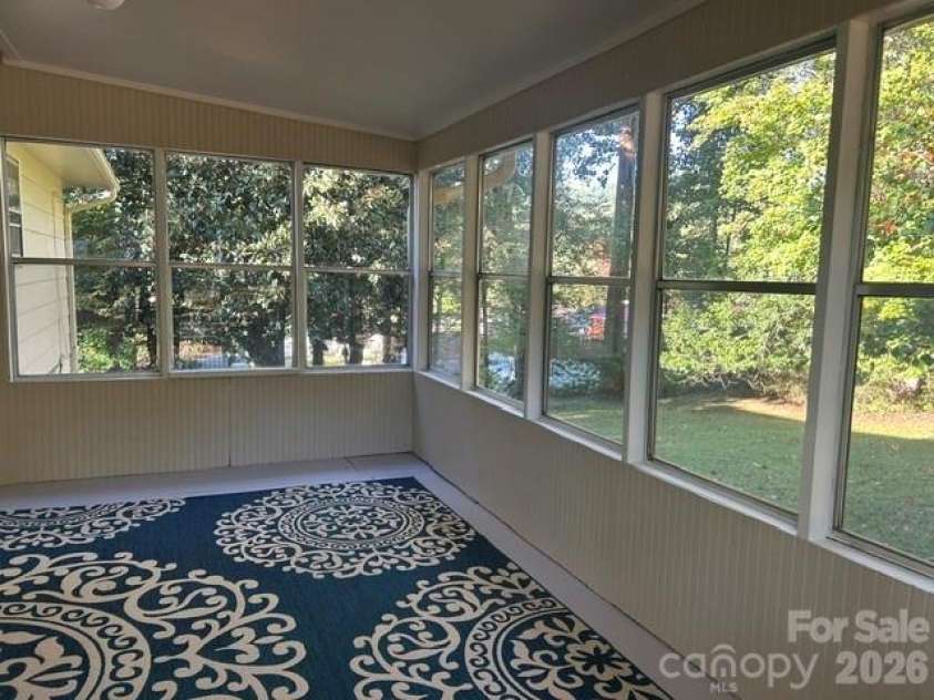215 Norleon Avenue, Hendersonville, NC 28791.  MLS# CAR4427206, YatesRealty ID 53807. 